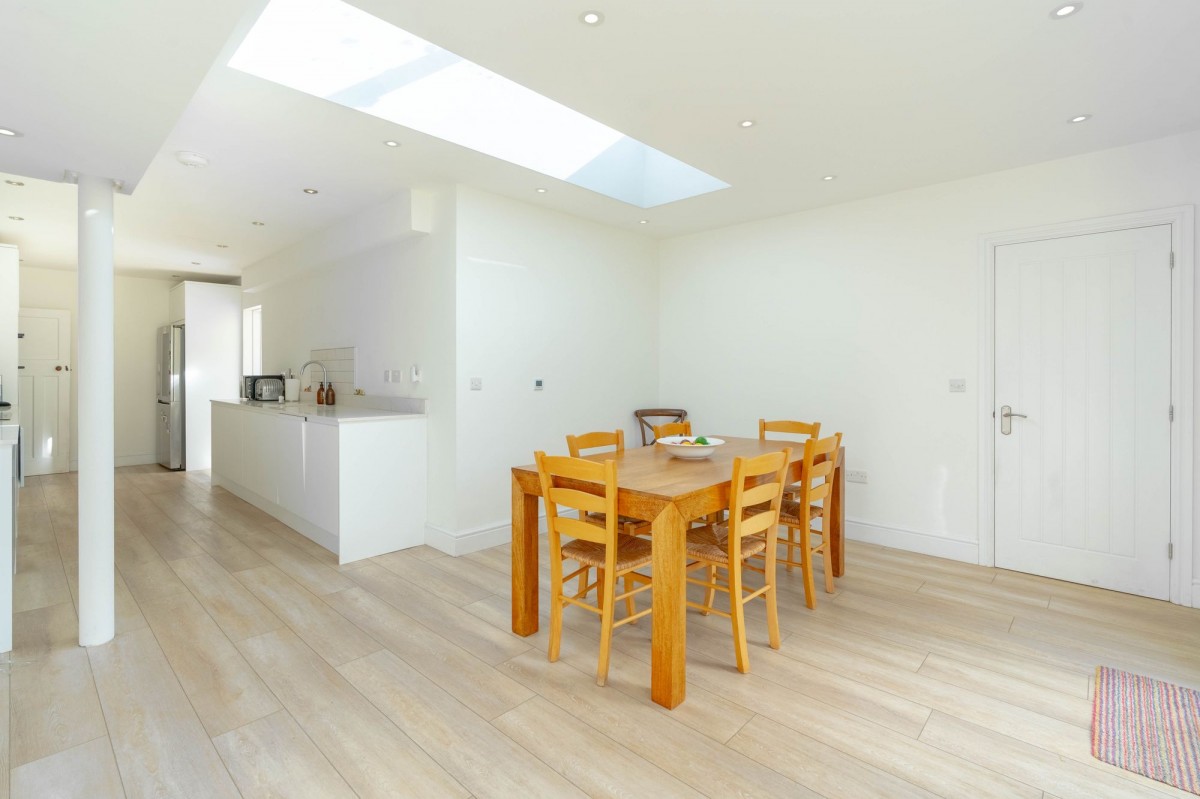 Cambridge Road, Abington, CB21