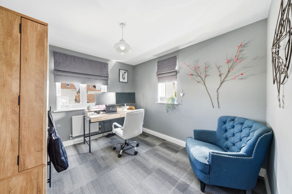 Collingwood Drive, Longstanton, CB24