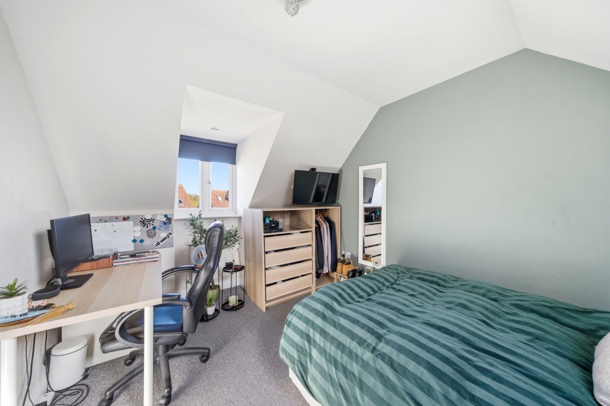 Collingwood Drive, Longstanton, CB24