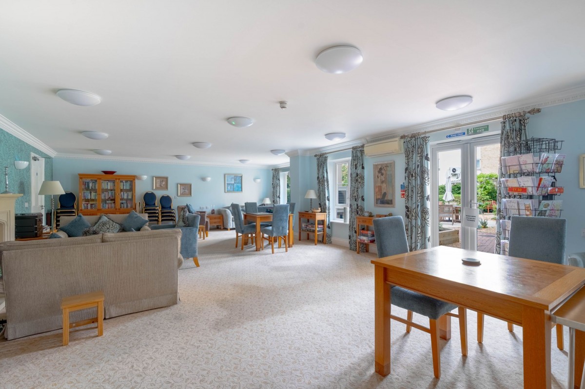 Kay Hitch Way, Histon, CB24
