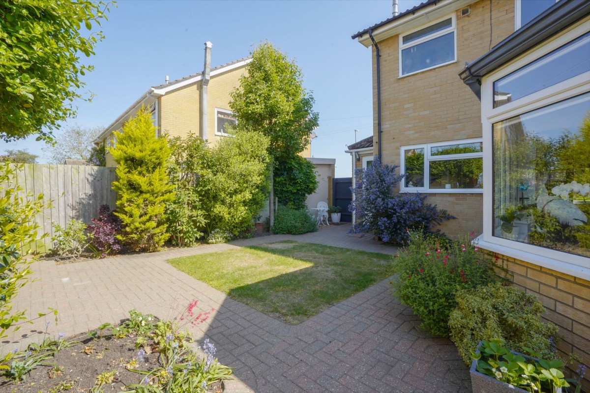 Elm Close, Witchford, CB6