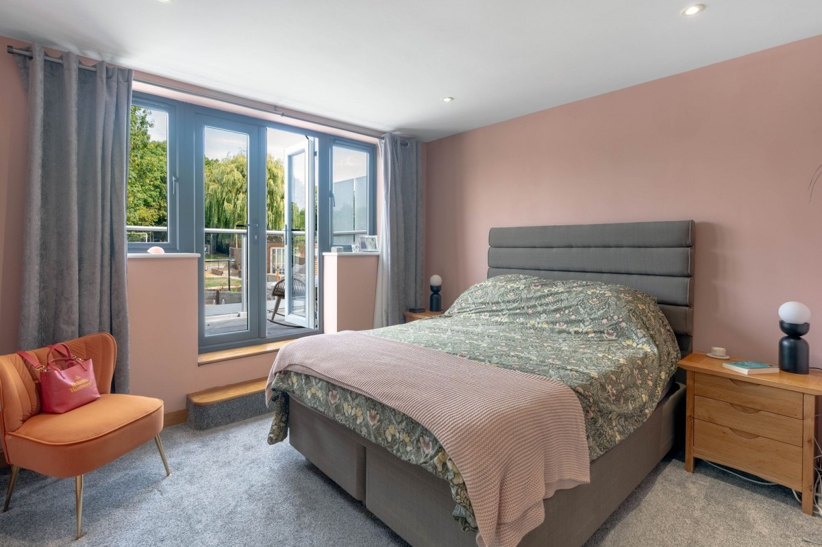 Hillrow, Haddenham, CB6