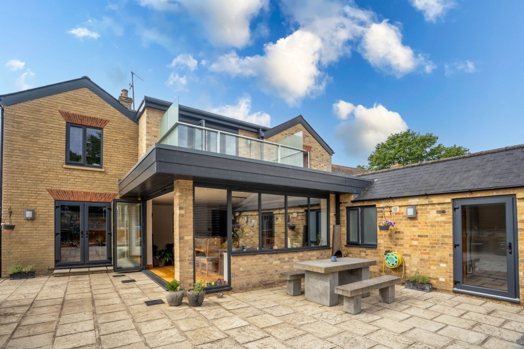 Hillrow, Haddenham, CB6