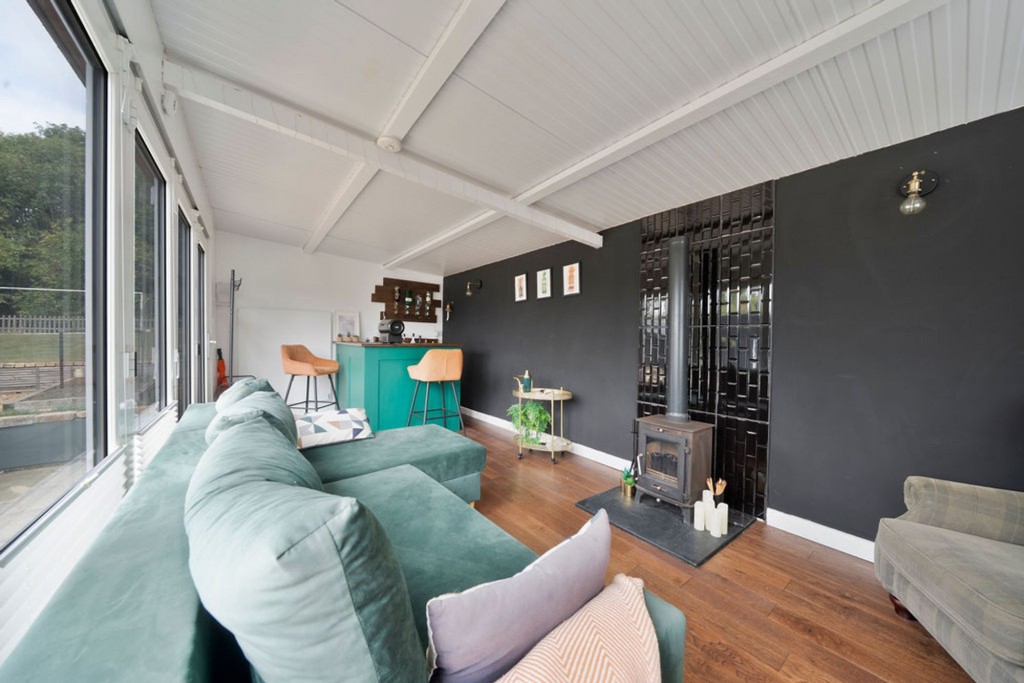 Hillrow, Haddenham, CB6