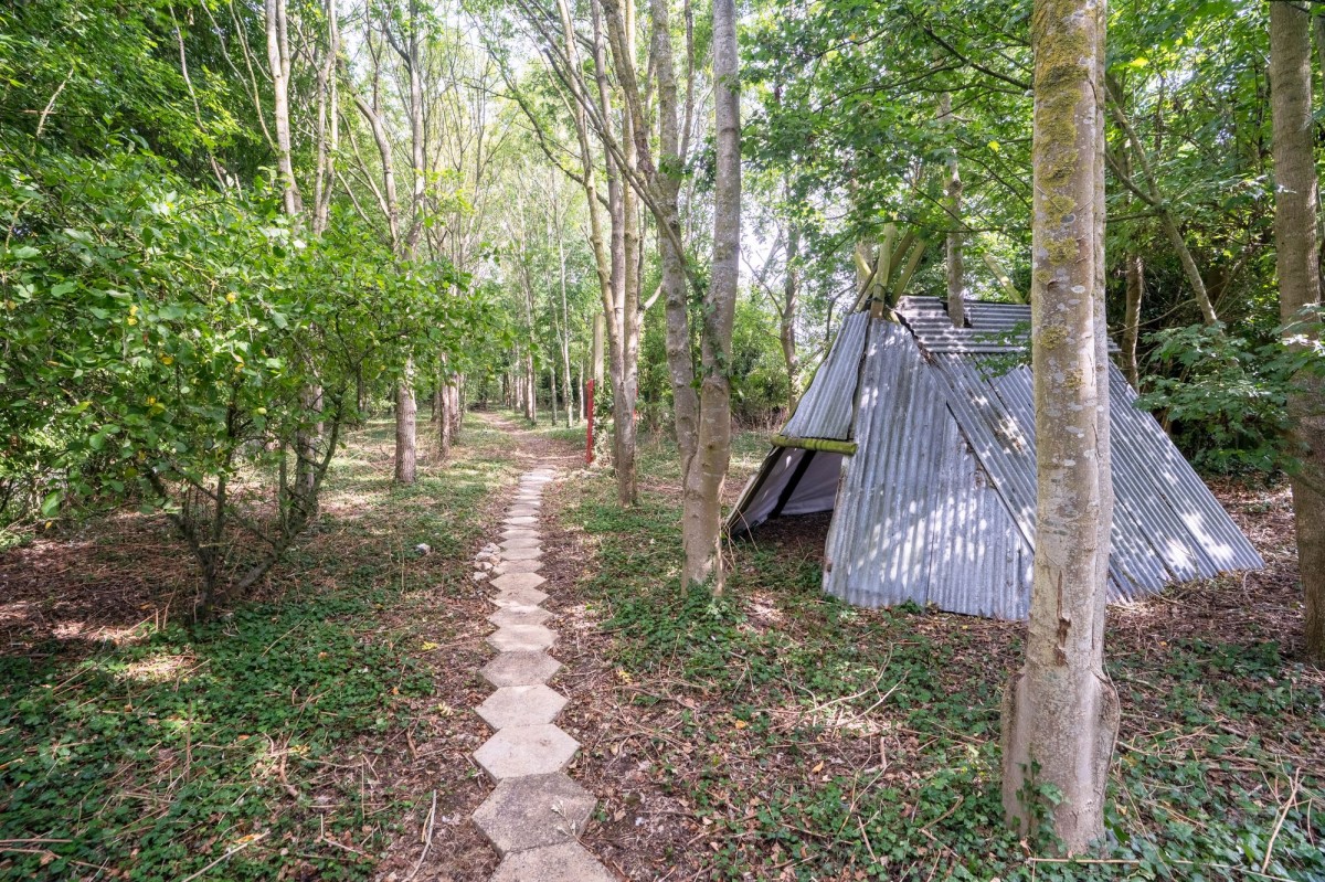 Hillrow, Haddenham, CB6