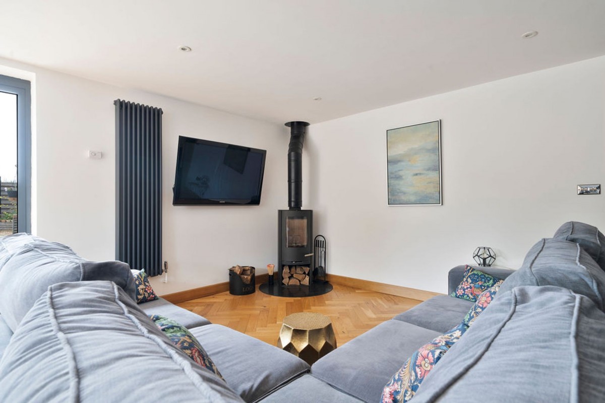 Hillrow, Haddenham, CB6