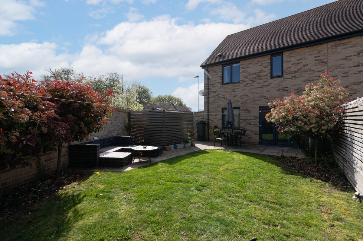 Larkfield, Great Abington, CB21