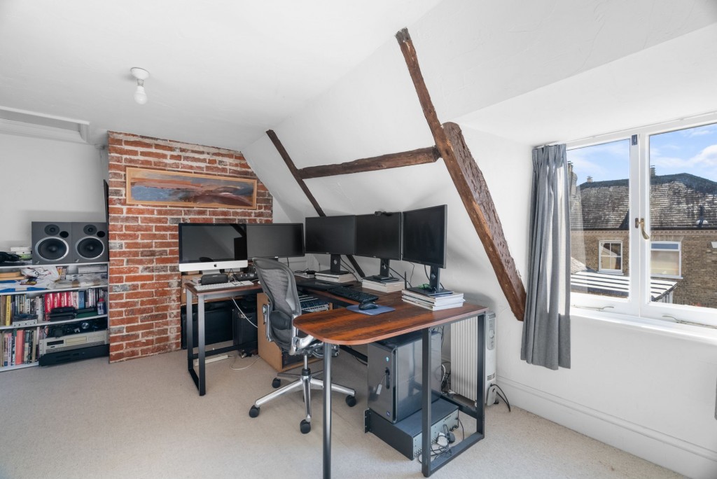 Holttums Yard, Linton, CB21