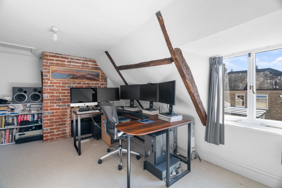 Holttums Yard, Linton, CB21