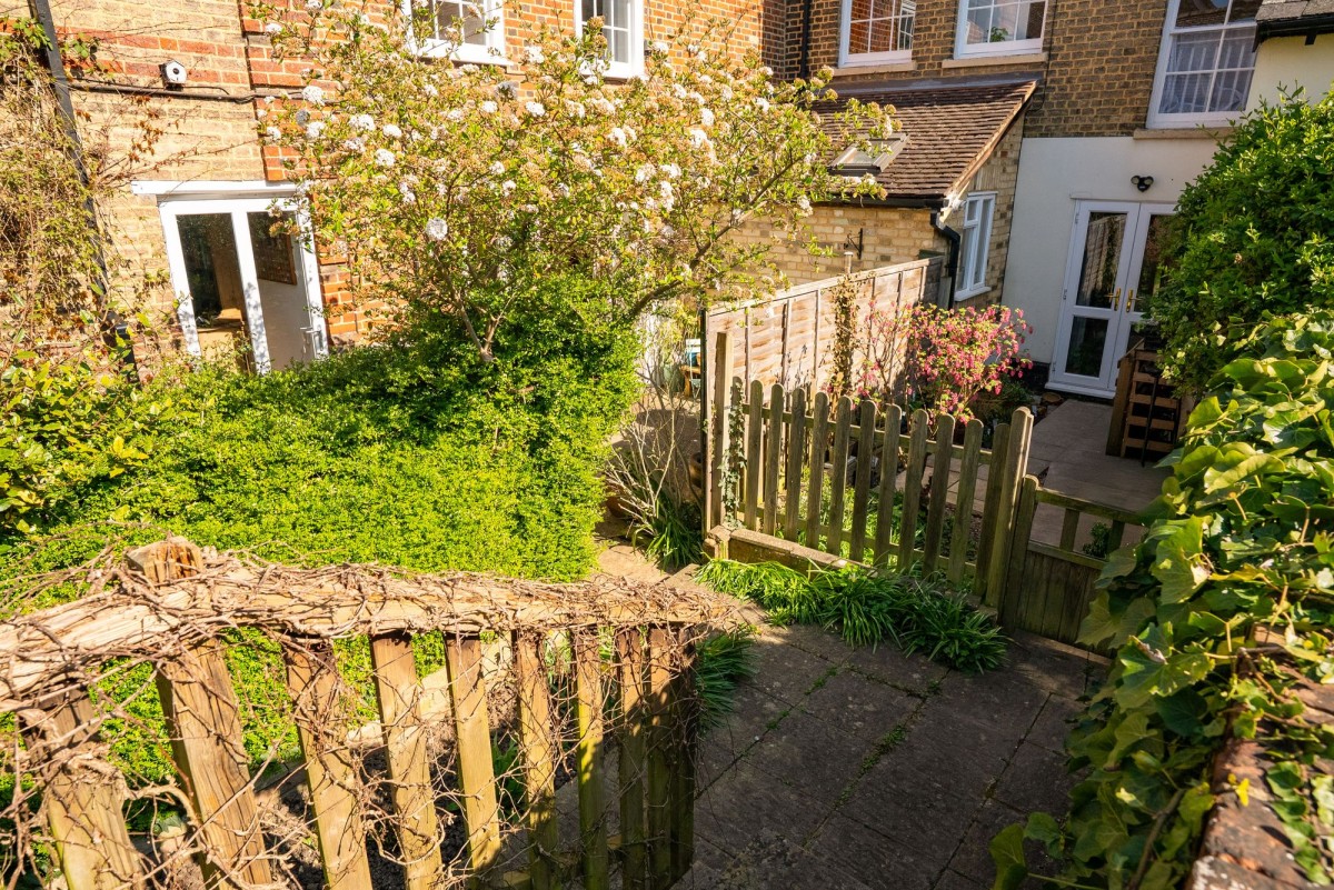 Holttums Yard, Linton, CB21