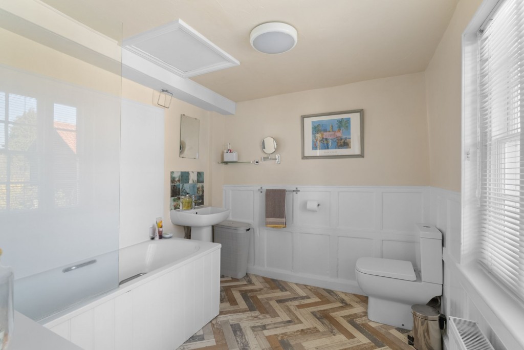 Holttums Yard, Linton, CB21