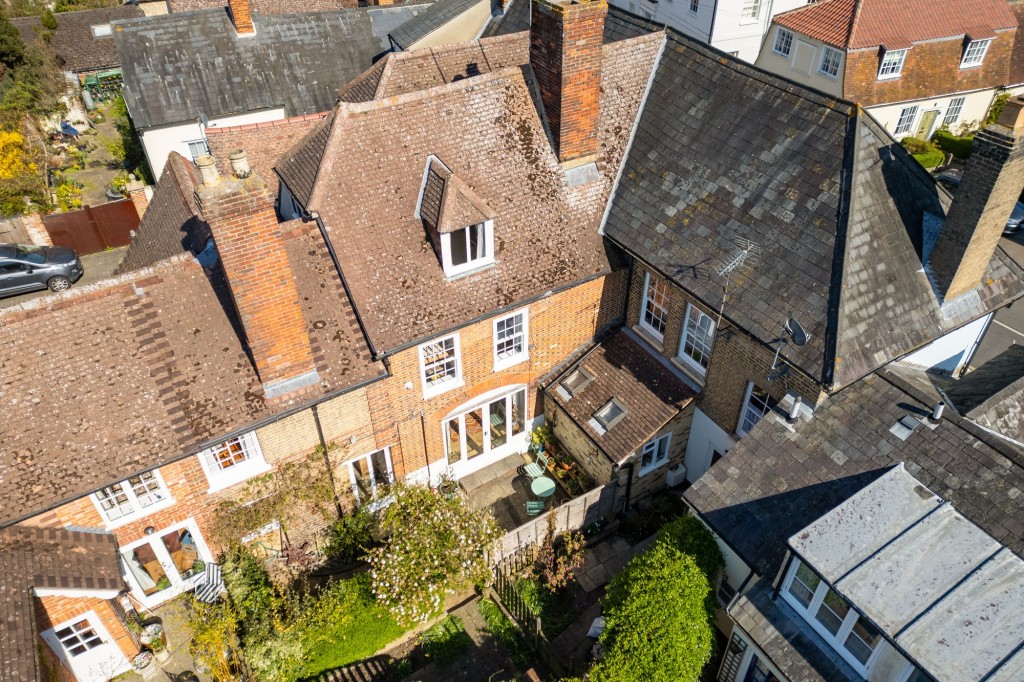 Holttums Yard, Linton, CB21