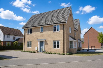 Dandelion Crescent, Red Lodge, IP28