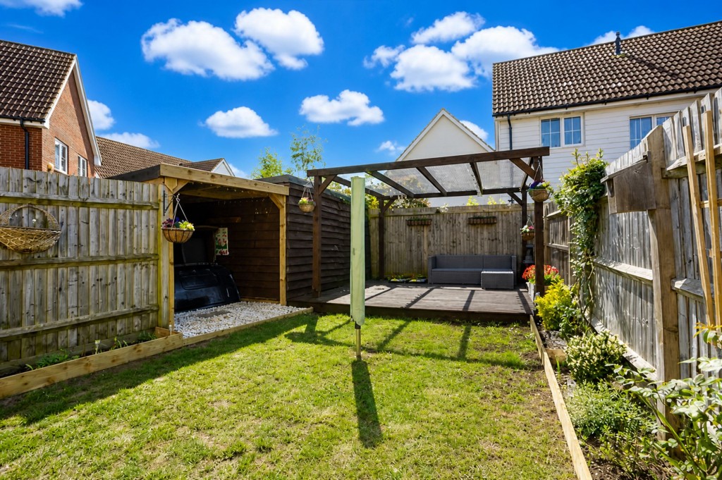 Dandelion Crescent, Red Lodge, IP28