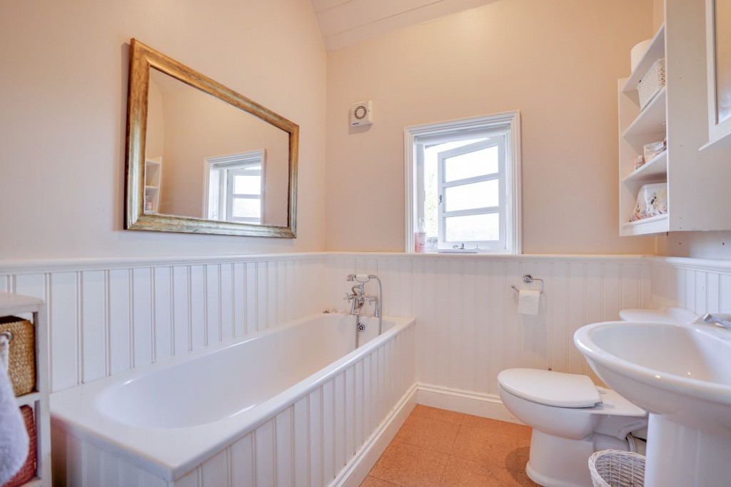 London Road, Six Mile Bottom, CB8