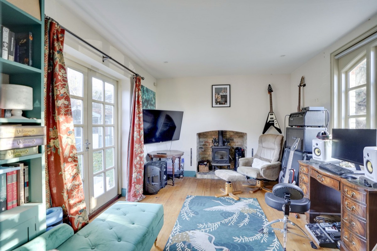 London Road, Six Mile Bottom, CB8