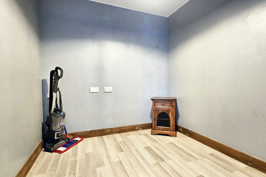 Weston Way, Newmarket, CB8