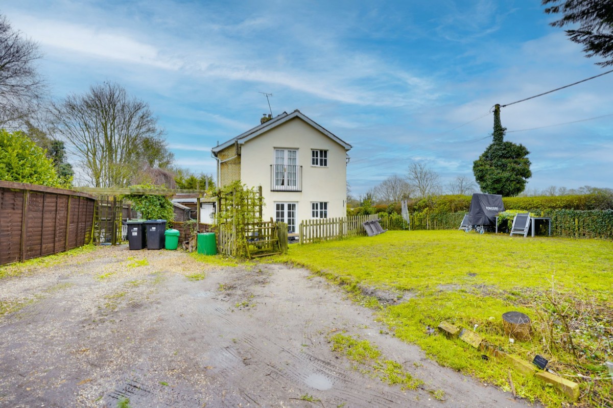 Station Road, Dullingham, CB8