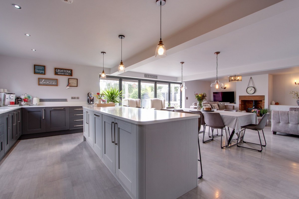 High Road, Wisbech St. Mary, PE13