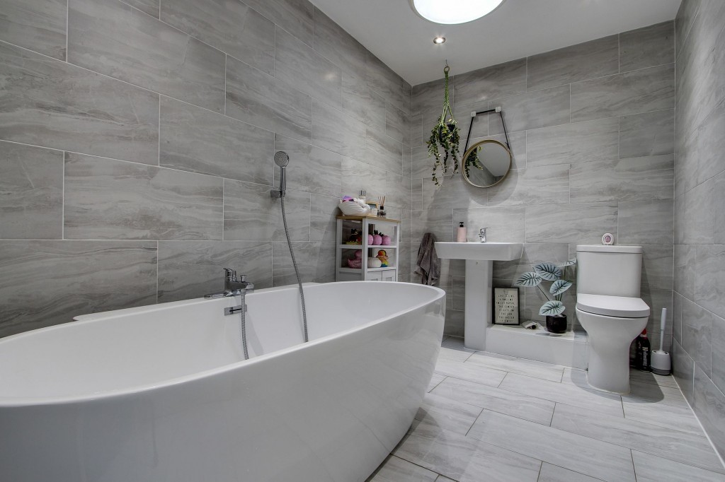 High Road, Wisbech St. Mary, PE13