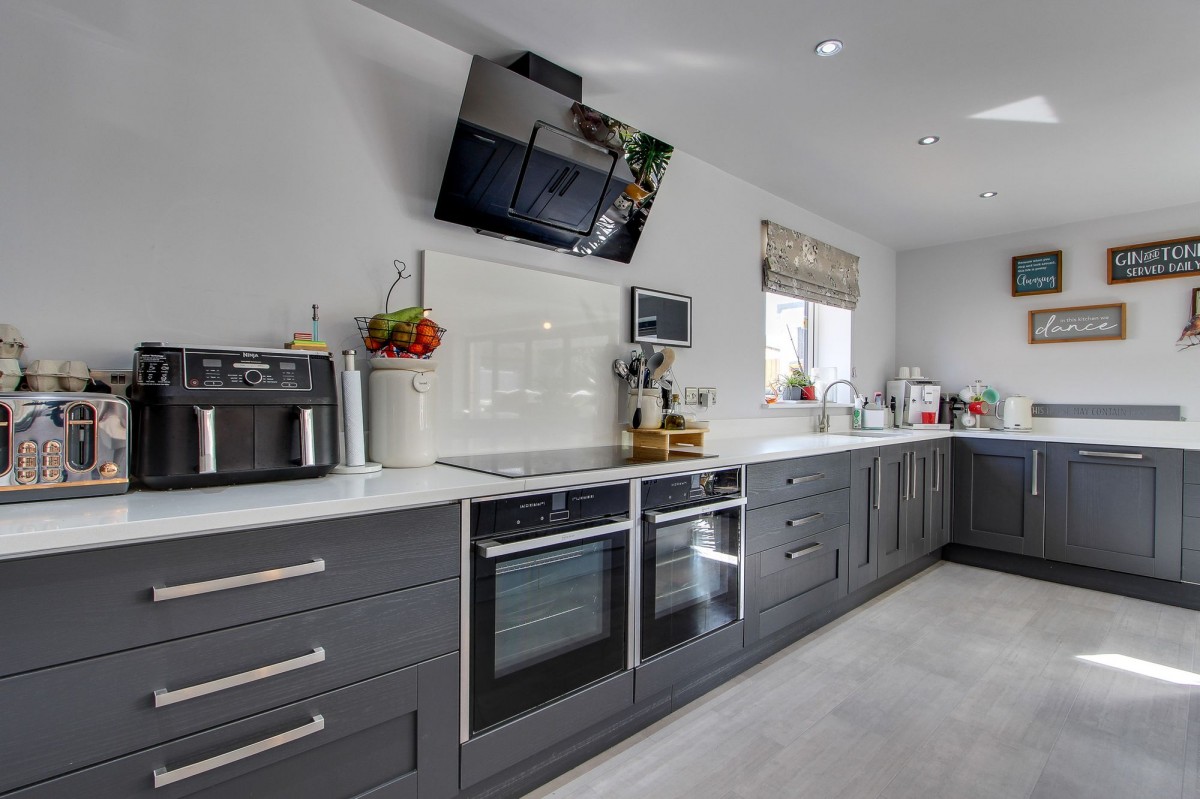 High Road, Wisbech St. Mary, PE13