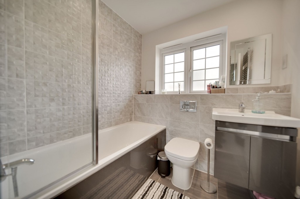 Chaloner Way, Newmarket, CB8