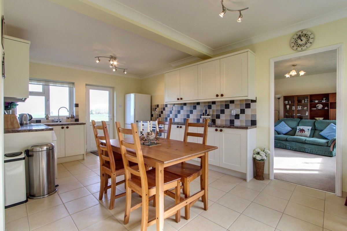 South-Eau Bank, Throckenholt, PE12