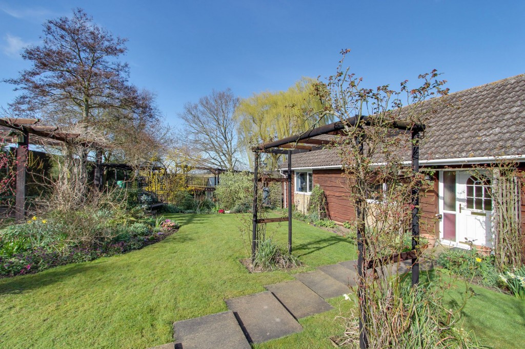 South-Eau Bank, Throckenholt, PE12