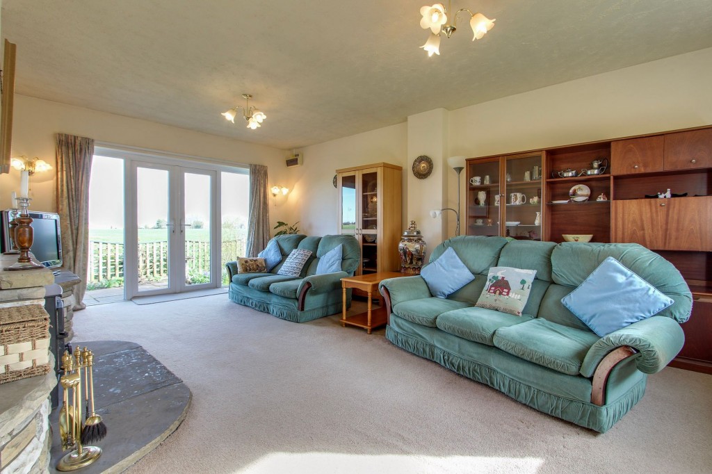 South-Eau Bank, Throckenholt, PE12