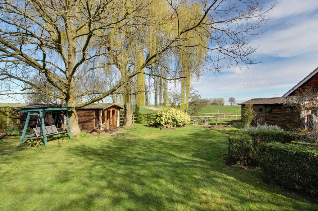 South-Eau Bank, Throckenholt, PE12