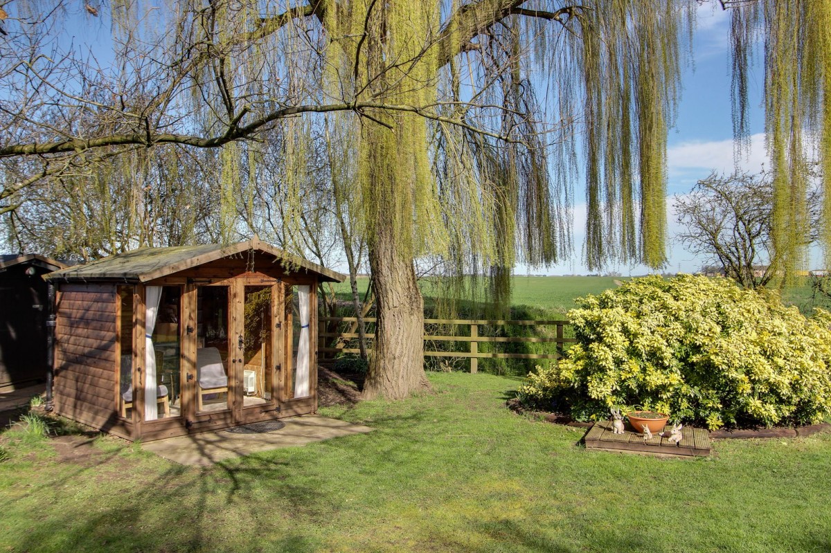 South-Eau Bank, Throckenholt, PE12