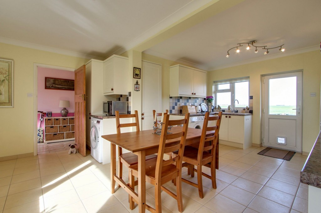 South-Eau Bank, Throckenholt, PE12