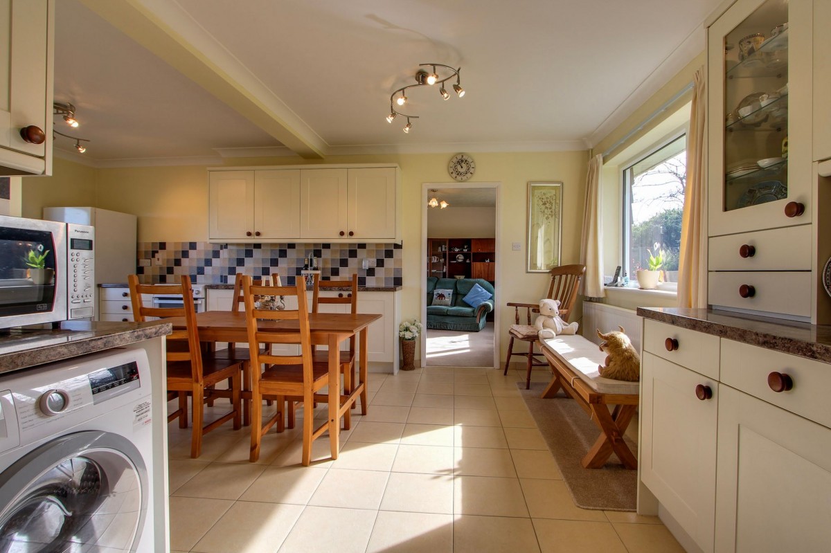 South-Eau Bank, Throckenholt, PE12