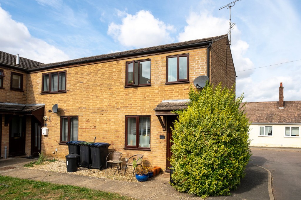 Lester Drive, Haddenham, CB6