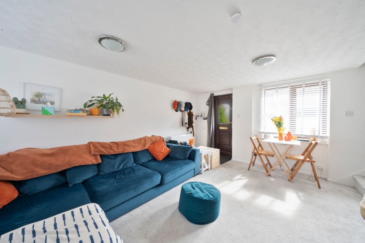 Lester Drive, Haddenham, CB6