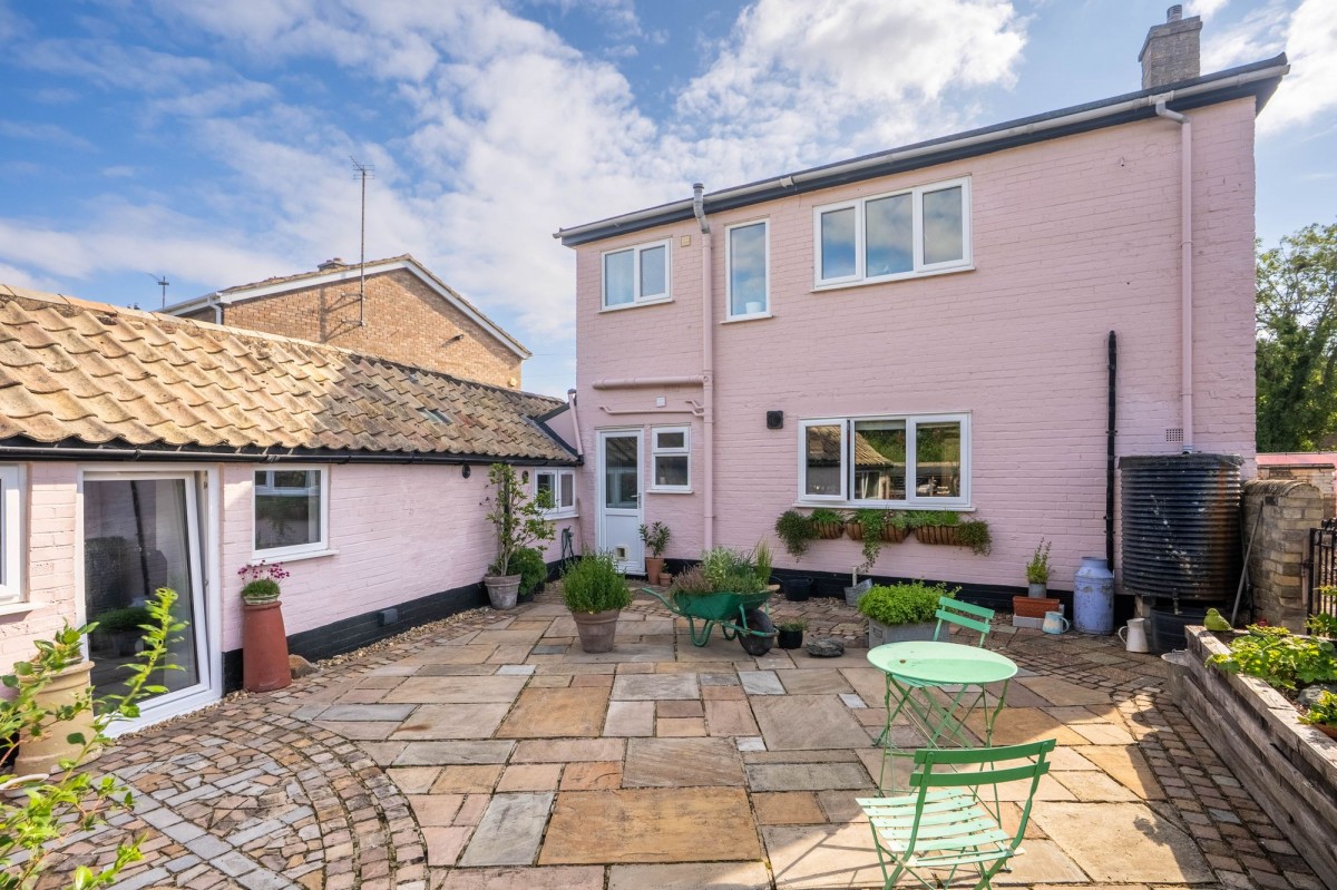 Middle Watch, Swavesey, CB24