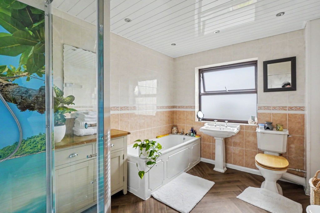 Exning Road, Newmarket, CB8