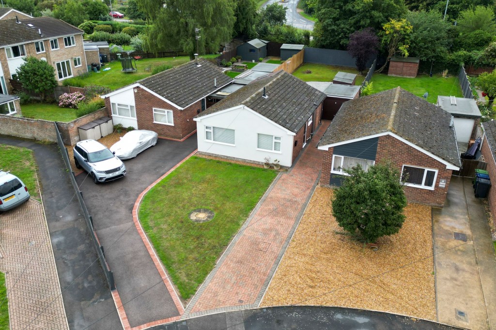 Tythe Piece, Fenstanton, PE28