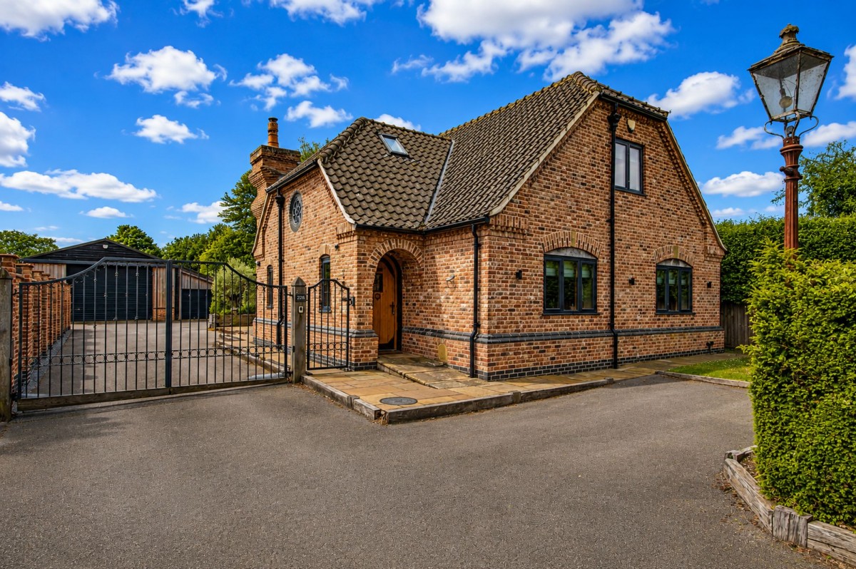 Main Road, Clenchwarton, PE34