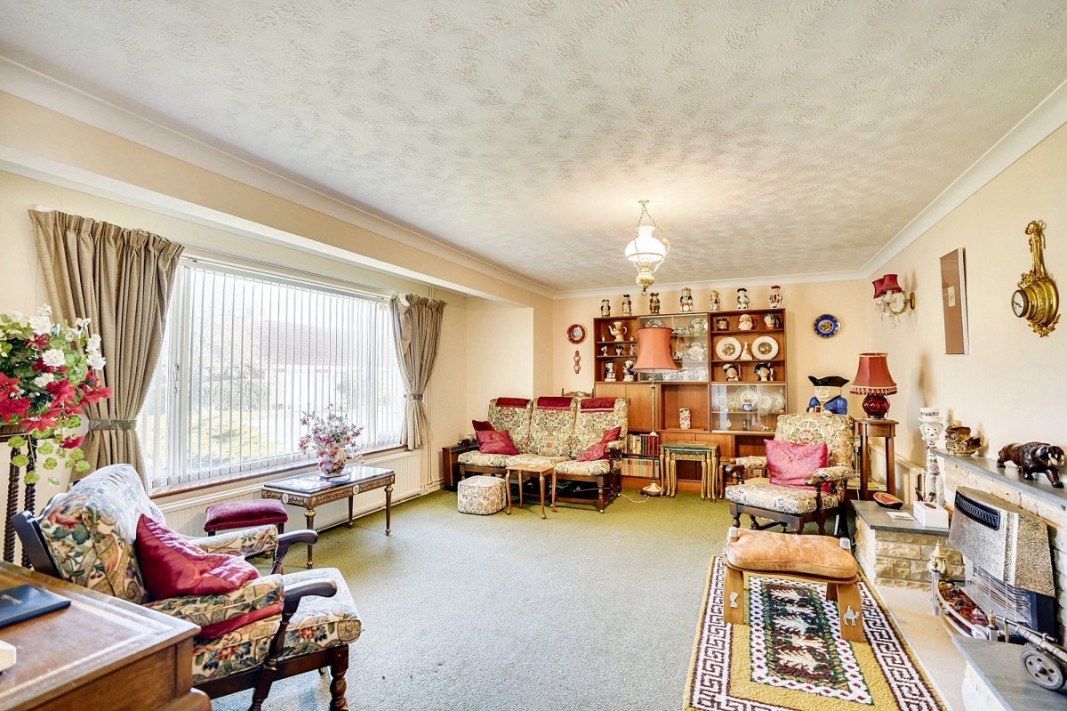 Thorns Close, Wickhambrook, CB8