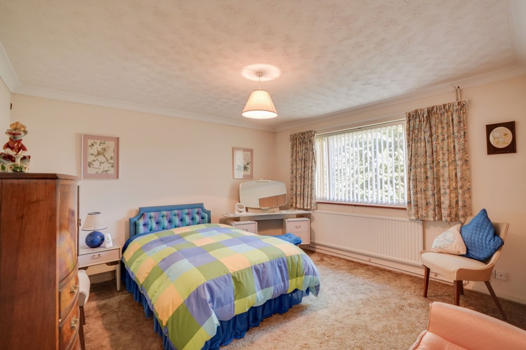 Thorns Close, Wickhambrook, CB8