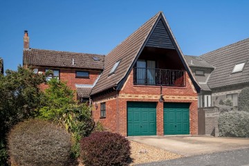 Metcalfe Way, Haddenham, CB6
