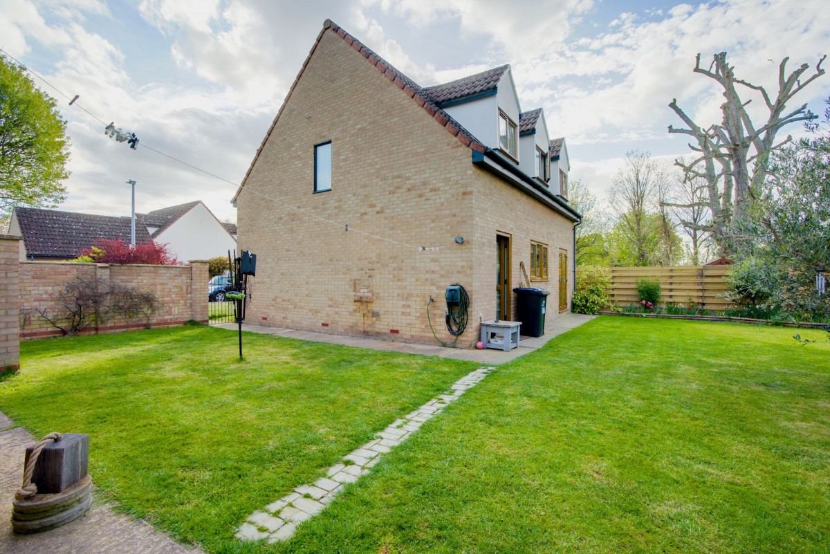 Hythe Close, Burwell, CB25