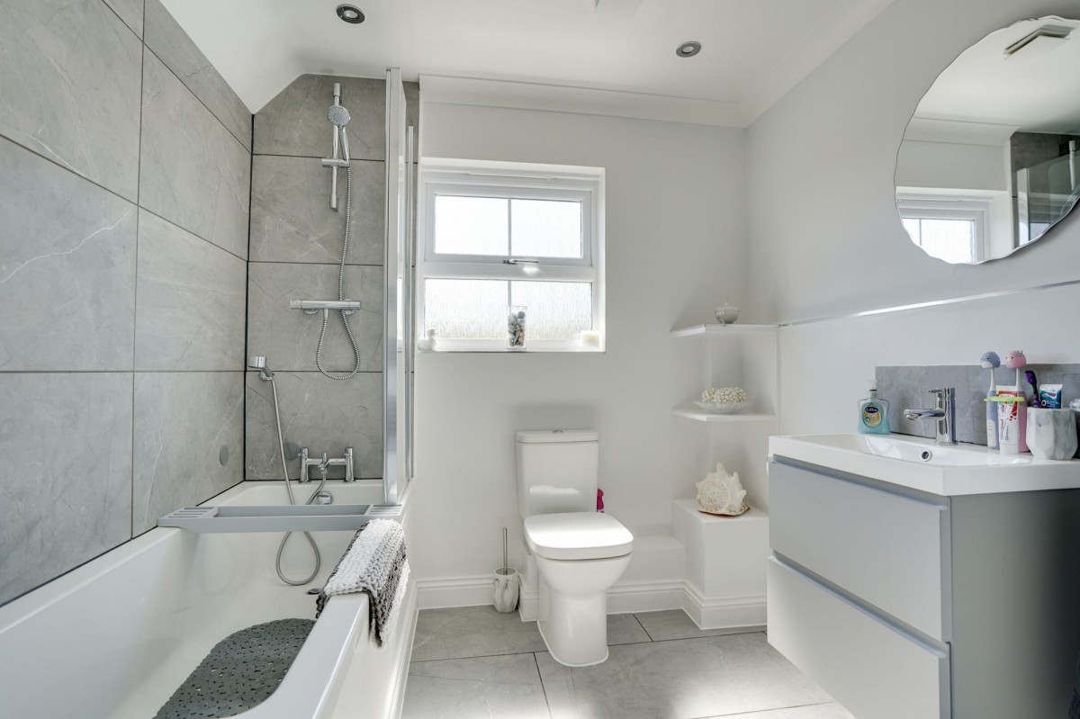 Fox Green, Great Bradley, CB8