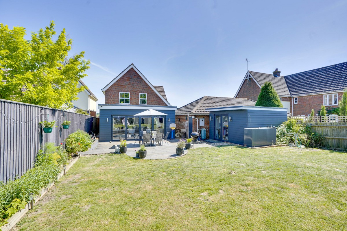 Fox Green, Great Bradley, CB8