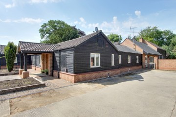 Needham Bank, Friday Bridge, PE14