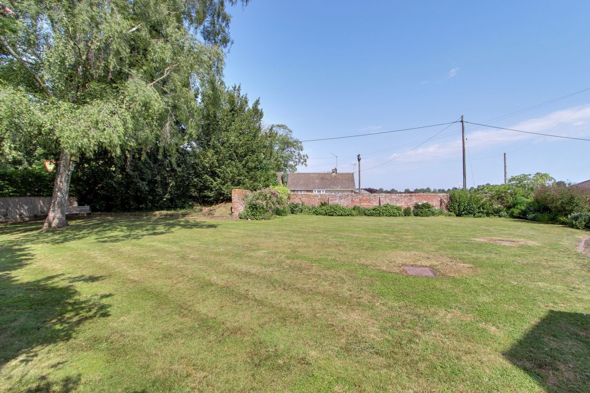 Needham Bank, Friday Bridge, PE14