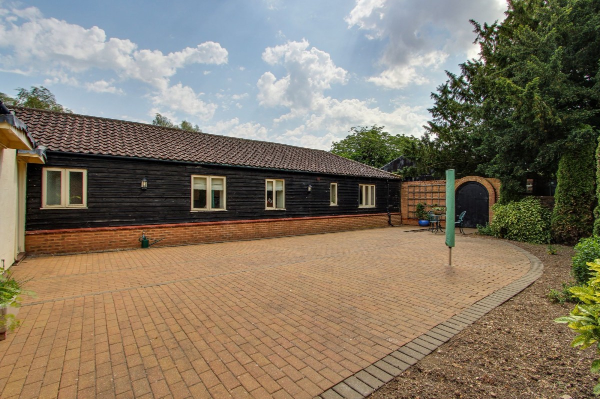 Needham Bank, Friday Bridge, PE14
