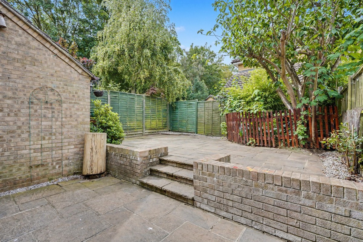 Barry Lynham Drive, Newmarket, CB8