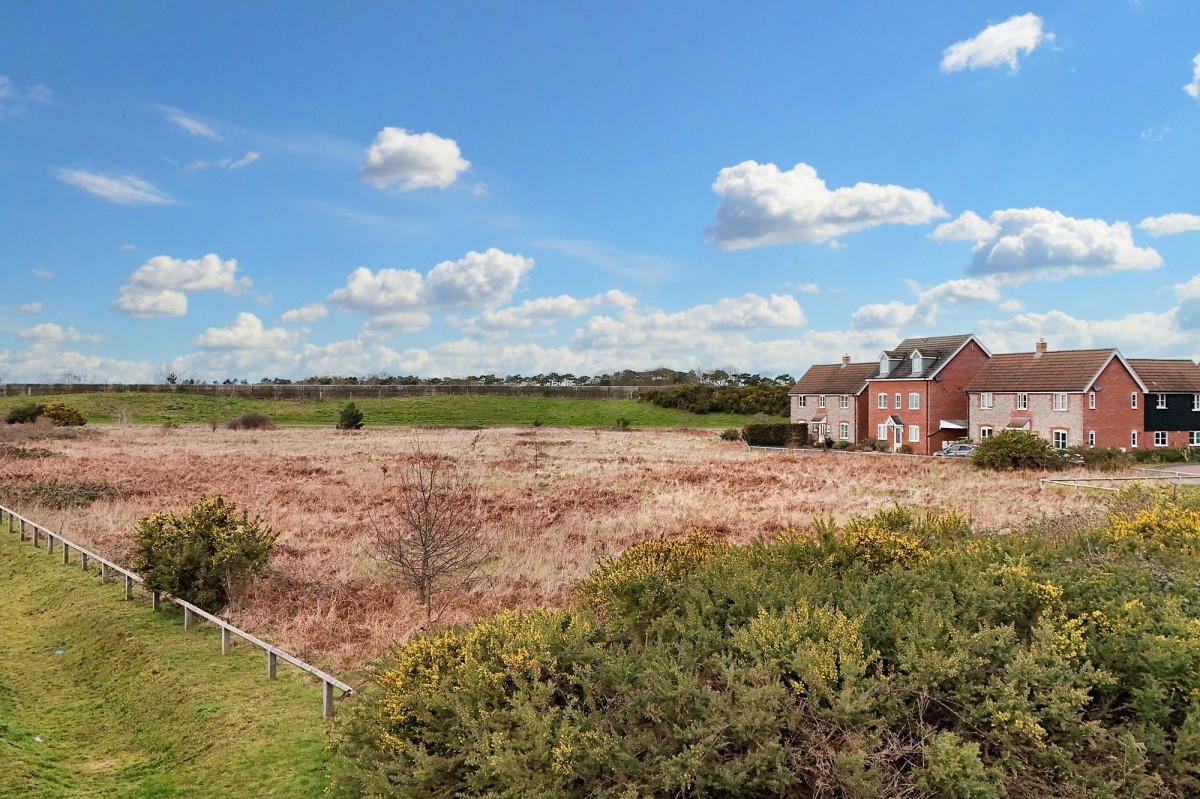 Rosehip Avenue, Red Lodge, IP28